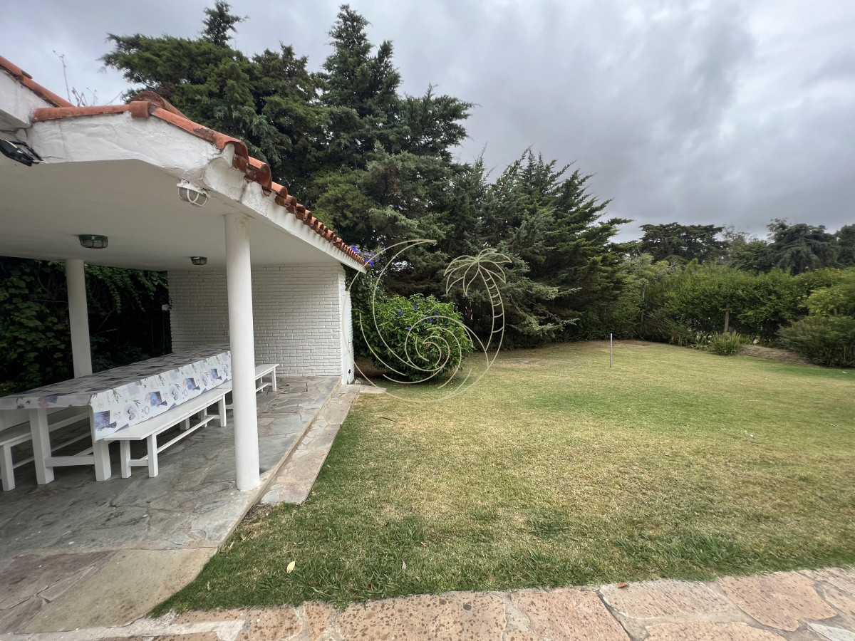 Casa ID.21091935 - Casa en Venta de 4 dormitorios en el Golf, Punta del Este!