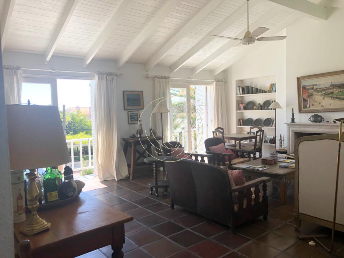 Casa ID.21092146 - Alquiler anual, casa de 4 dormitorios
