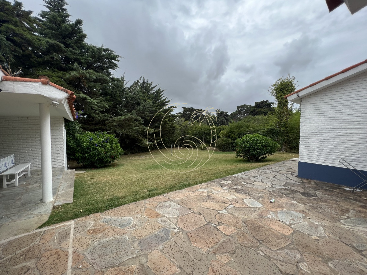 Casa ID.21091935 - Casa en Venta de 4 dormitorios en el Golf, Punta del Este!
