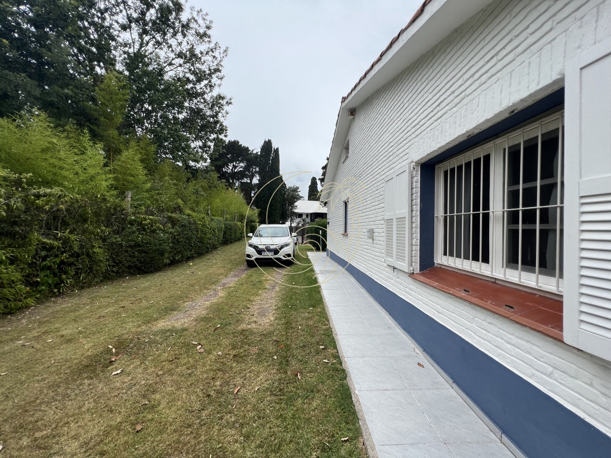 Casa ID.21091935 - Casa en Venta de 4 dormitorios en el Golf, Punta del Este!