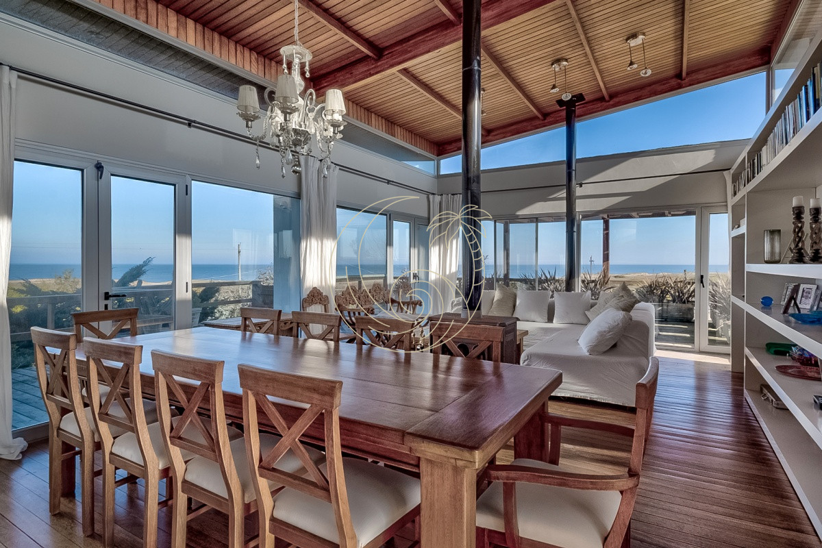 Casa ID.21090874 - CASA EN VENTA PRIMERA LINEA AL MAR , BALNEARIO BS