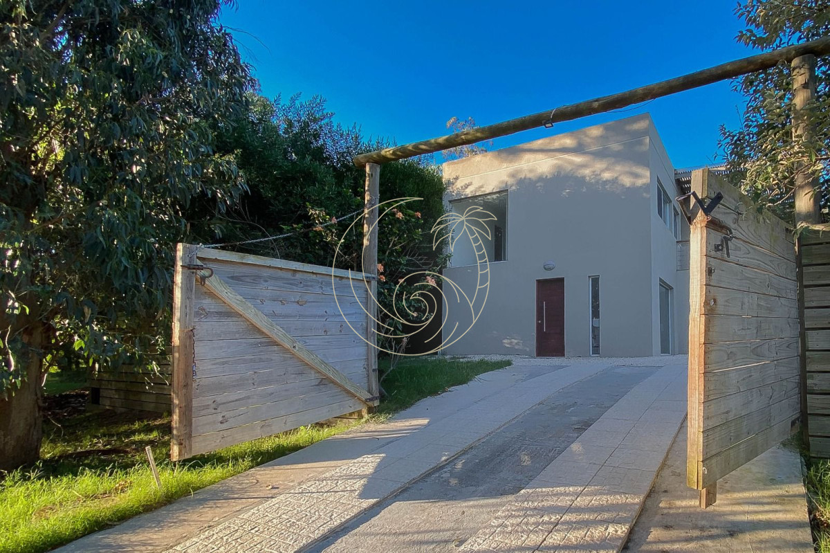 Casa ID.21090871 - Venta de Casa 5 Dormitorios en Balneario Buenos Aires.