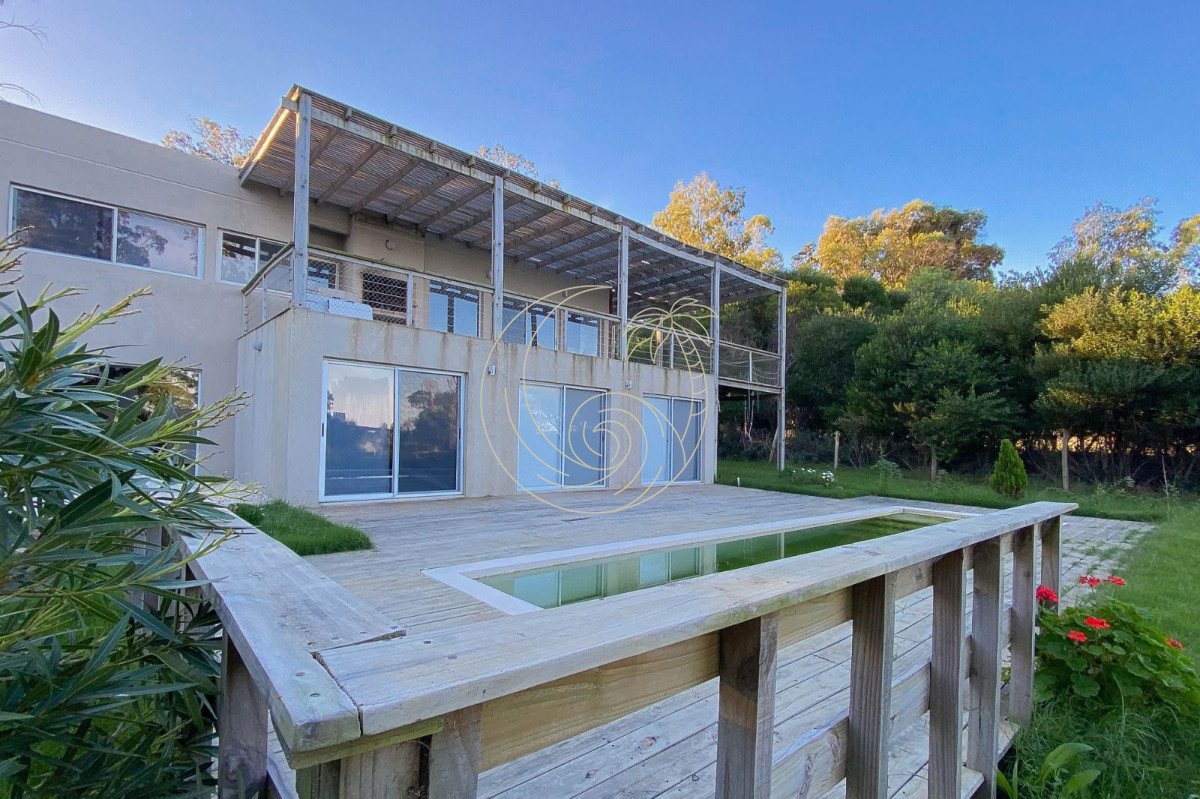 Casa ID.21090871 - Venta de Casa 5 Dormitorios en Balneario Buenos Aires.