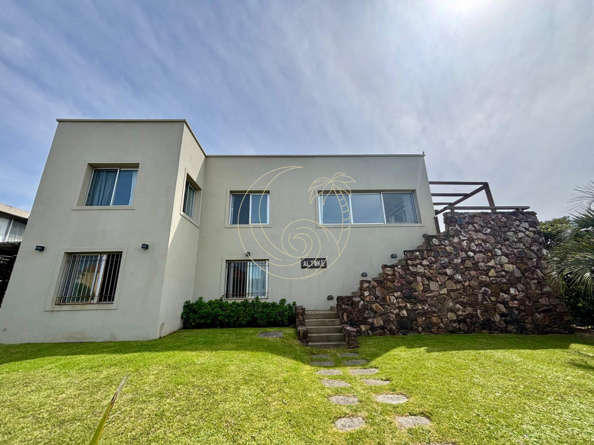 Casa ID.21093077 - Excelente casa con vista al mar, frente a Montoya 