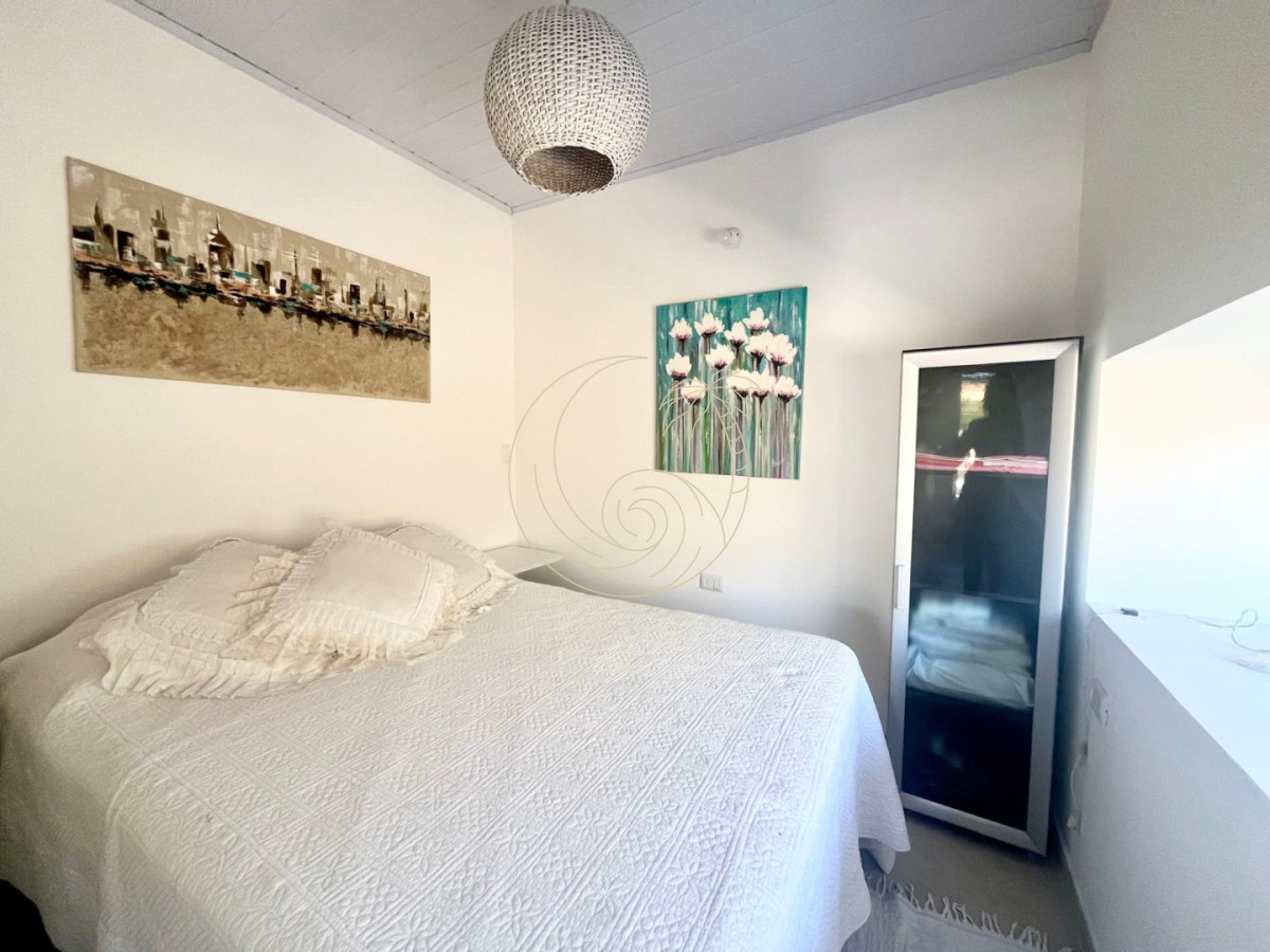 Casa ID.21093169 - Loft en Alquiler Anual en El Chorro a 100 mts del mar.
