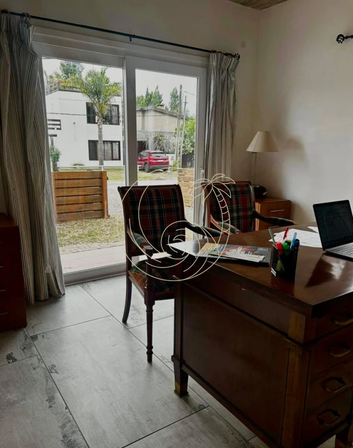 Casa ID.21093138 - Excelente Casa en El Tesoro en Alquiler Temporal a 100 mts del mar.