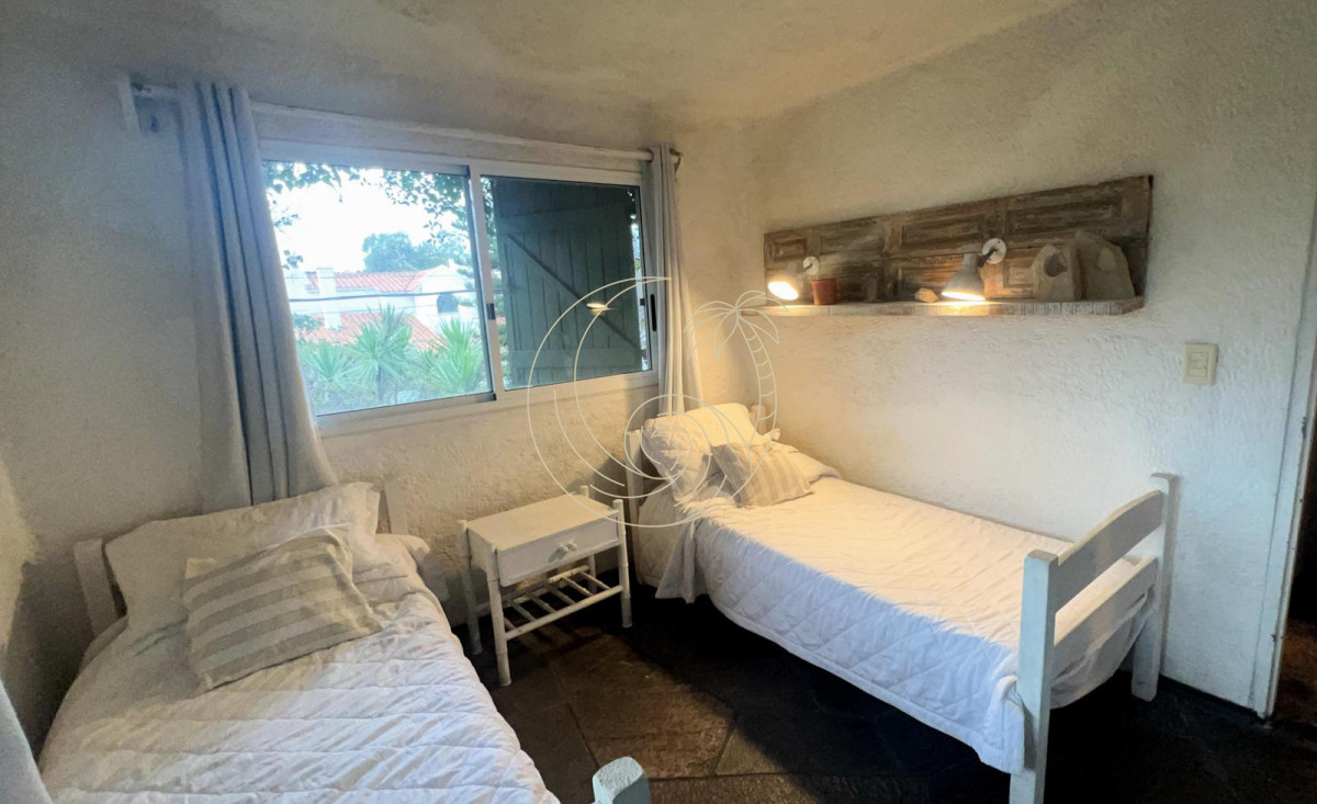 Casa ID.21092450 - CASA EN VENTA DE 5 DORM EN LA BARRA A 250 MTS DEL MAR