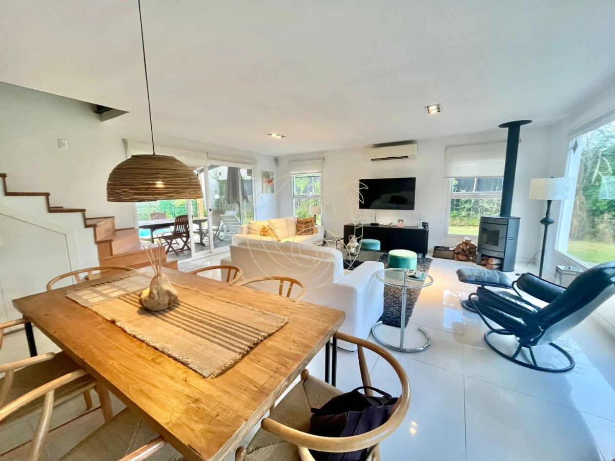 Casa ID.21093202 - Excelente casa en Montoya, en alquiler de temporada a una cuadra del mar.