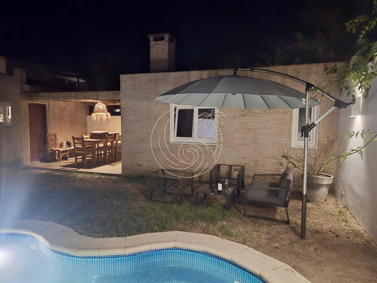 Casa ID.21093138 - Excelente Casa en El Tesoro en Alquiler Temporal a 100 mts del mar.