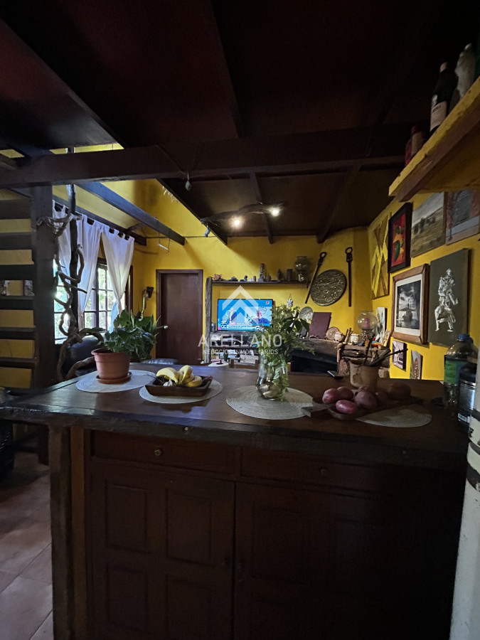 Casa ID.5711 - Ideal para comercio o vivienda