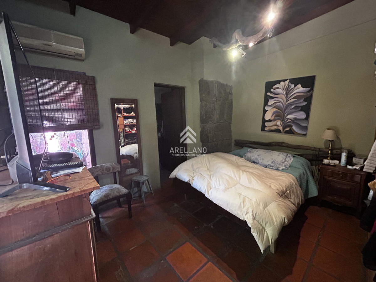 Casa ID.5711 - Ideal para comercio o vivienda