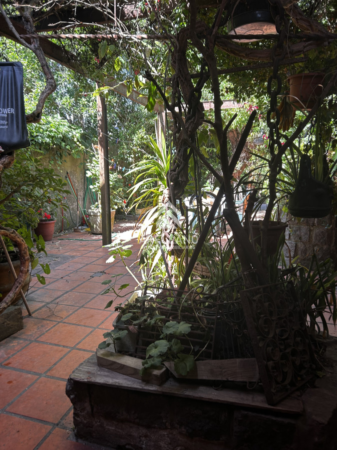 Casa ID.5711 - Ideal para comercio o vivienda