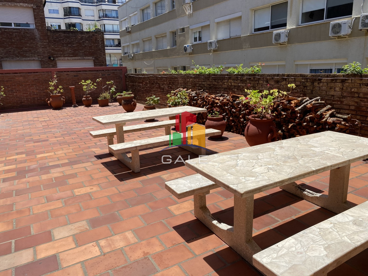 Apartamento ID.1780 - Hermoso apartamento estilo casita a una cuadra del mar.