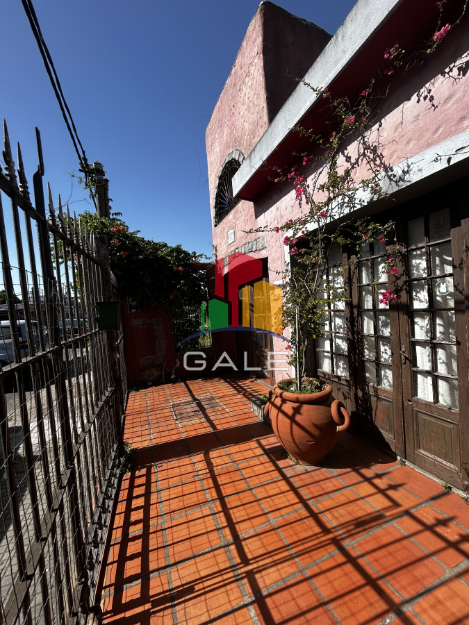 Casa ID.4510 - Ideal para comercio o vivienda