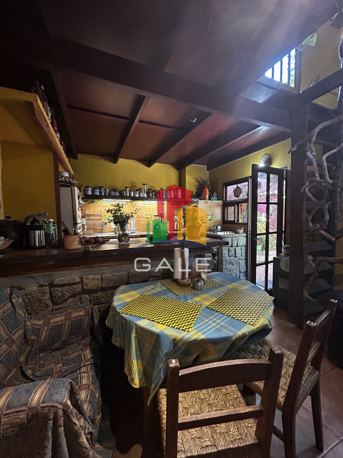 Casa ID.4510 - Ideal para comercio o vivienda