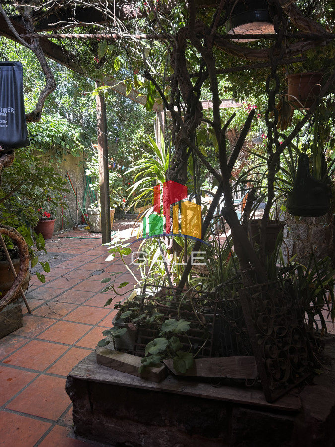 Casa ID.4510 - Ideal para comercio o vivienda