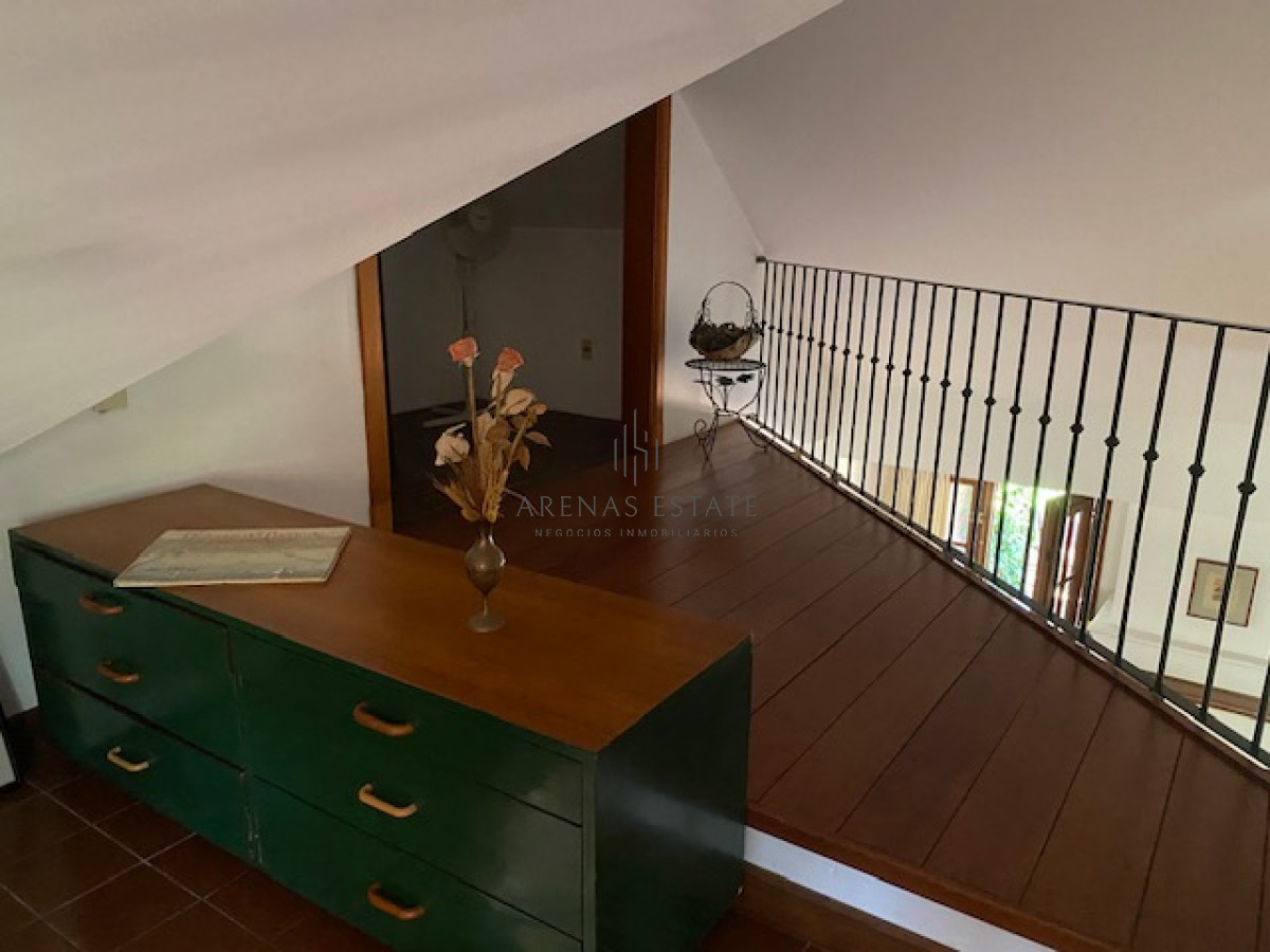Casa ID.2898 - Espectacular casa en venta 