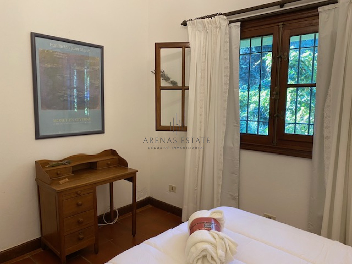 Casa ID.2898 - Espectacular casa en venta 