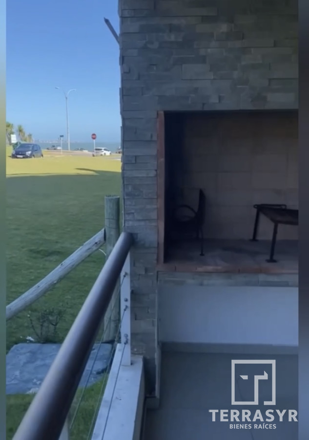 Apartamento ID.1363 - Apartamento tipo casita con parrillero propio