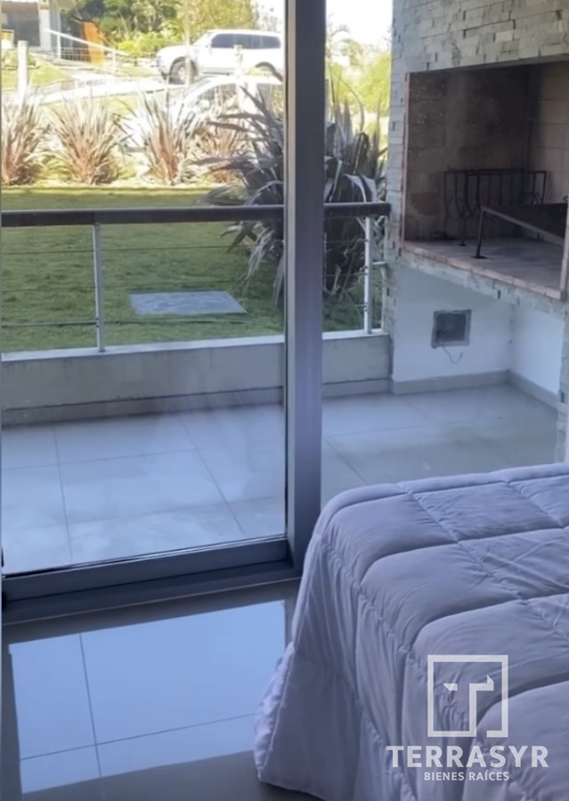 Apartamento ID.1363 - Apartamento tipo casita con parrillero propio