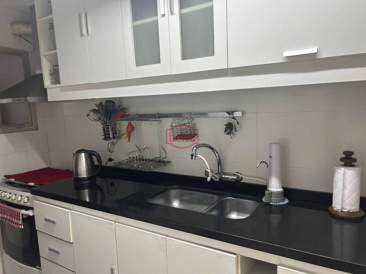 Apartamento ID.165977/Mansa,-apartamento-de-3-suites-más-dependencia - apartamento estilo casa a una cuadra del mar.