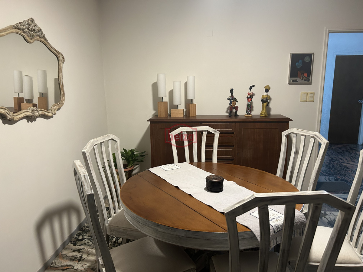 Apartamento ID.165977/Mansa,-apartamento-de-3-suites-más-dependencia - apartamento estilo casa a una cuadra del mar.