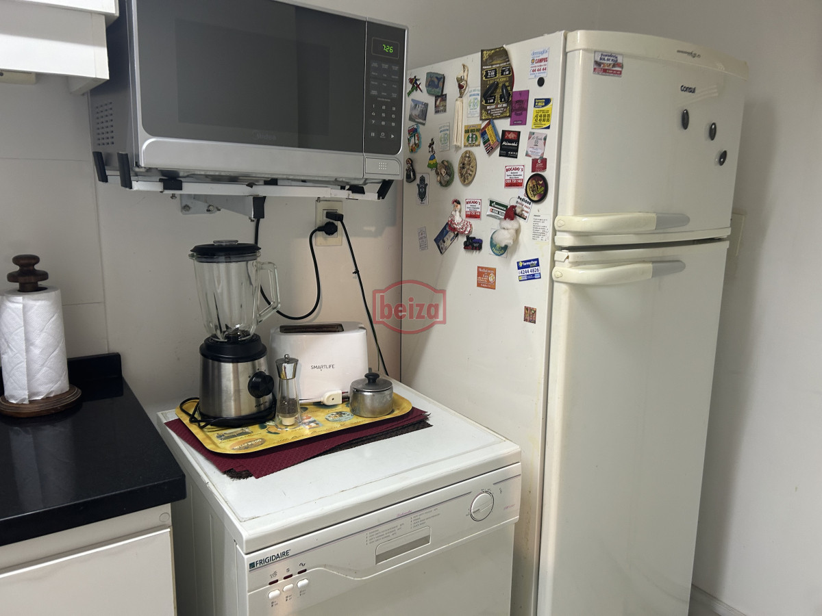 Apartamento ID.165977/Mansa,-apartamento-de-3-suites-más-dependencia - apartamento estilo casa a una cuadra del mar.