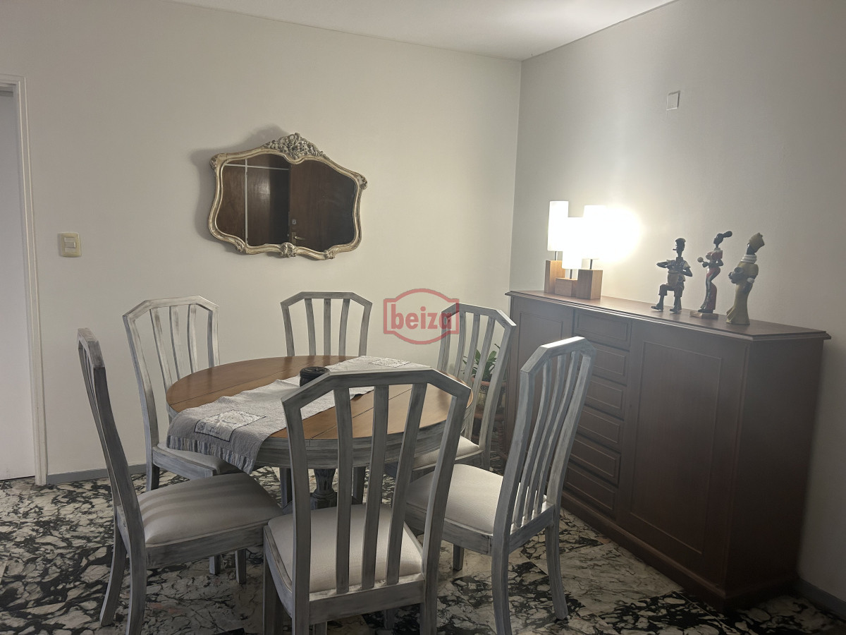 Apartamento ID.165977/Mansa,-apartamento-de-3-suites-más-dependencia - apartamento estilo casa a una cuadra del mar.