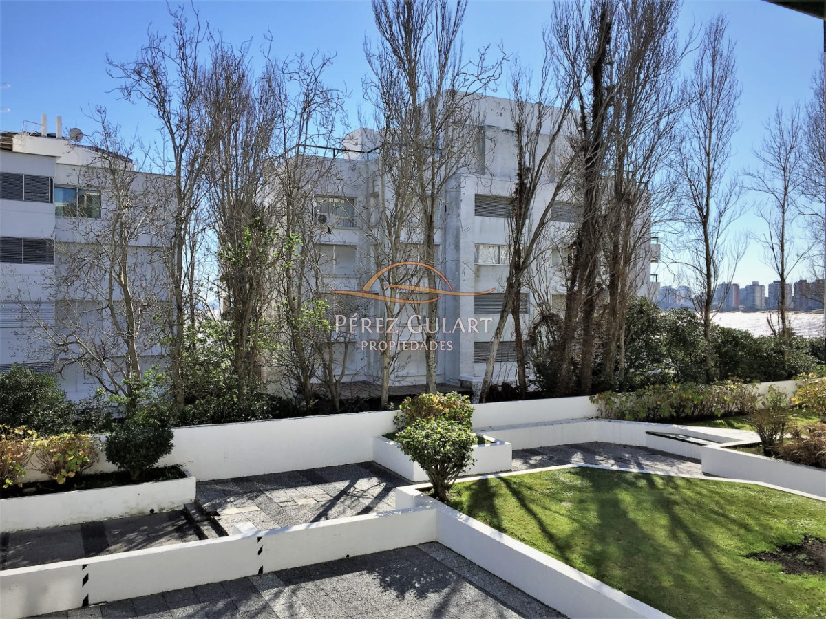 Apartamento ID.240 - Apartamento en Punta del Este, Península