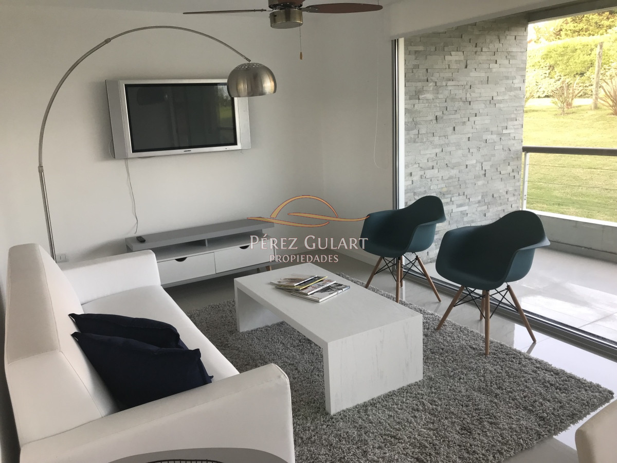 Apartamento ID.295 - Apartamento tipo casita con parrillero propio