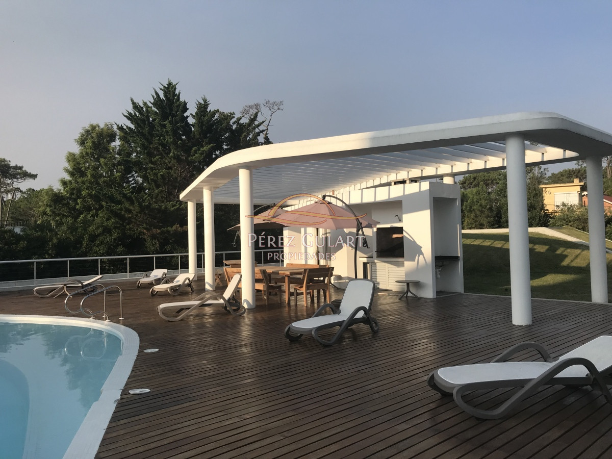 Apartamento ID.295 - Apartamento tipo casita con parrillero propio
