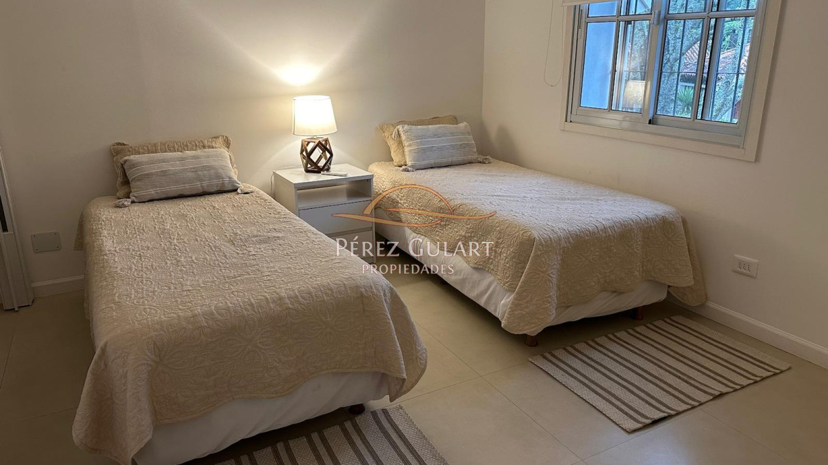 Casa ID.252 - Casa en Punta del Este, Cantegril