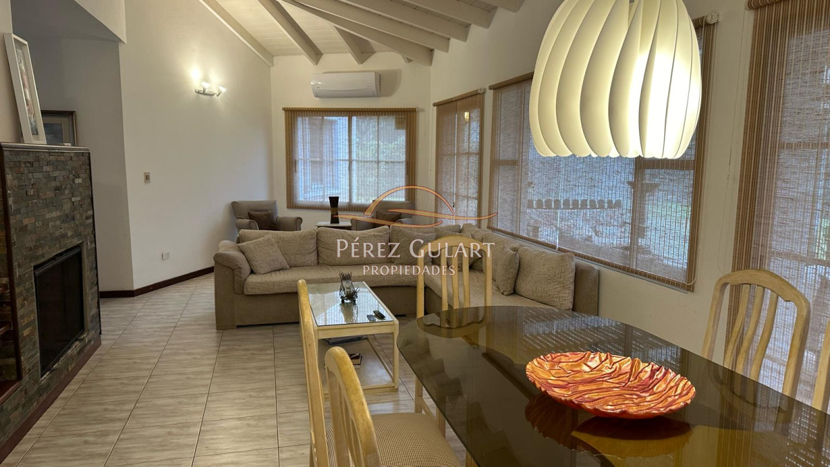 Casa ID.252 - Casa en Punta del Este, Cantegril