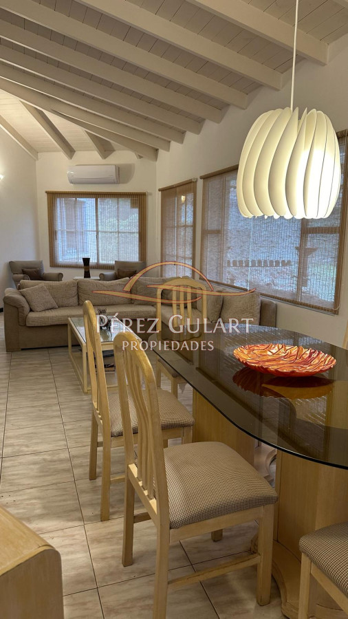 Casa ID.252 - Casa en Punta del Este, Cantegril