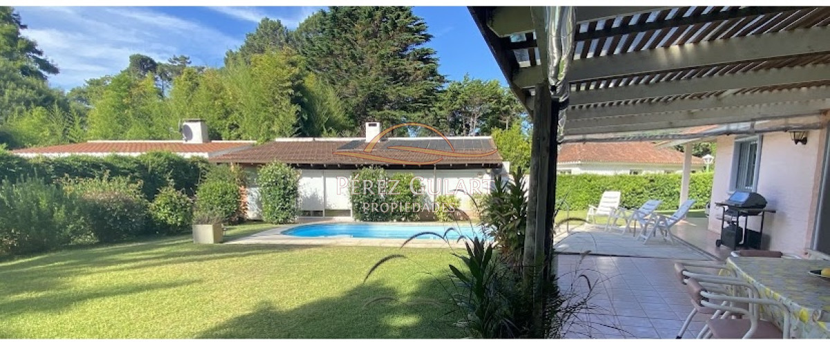 Casa ID.252 - Casa en Punta del Este, Cantegril