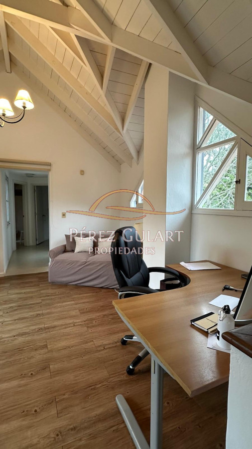 Casa ID.252 - Casa en Punta del Este, Cantegril
