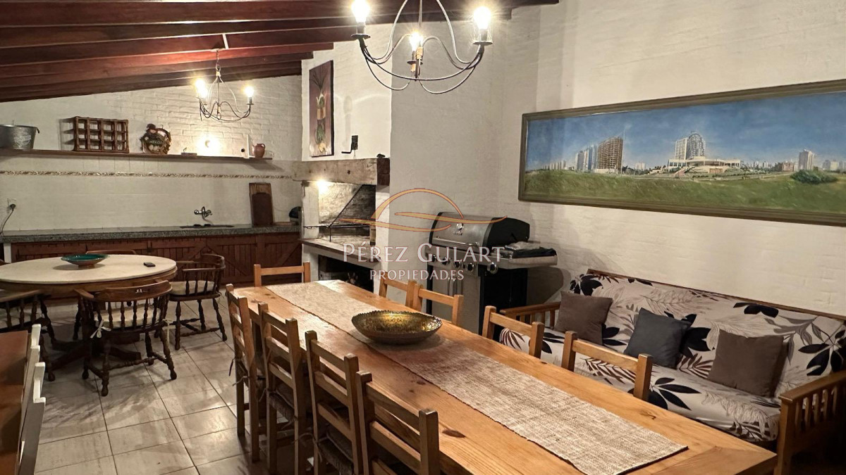 Casa ID.252 - Casa en Punta del Este, Cantegril