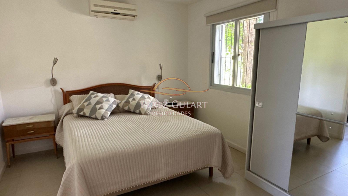 Casa ID.252 - Casa en Punta del Este, Cantegril