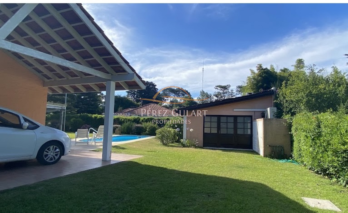 Casa ID.252 - Casa en Punta del Este, Cantegril