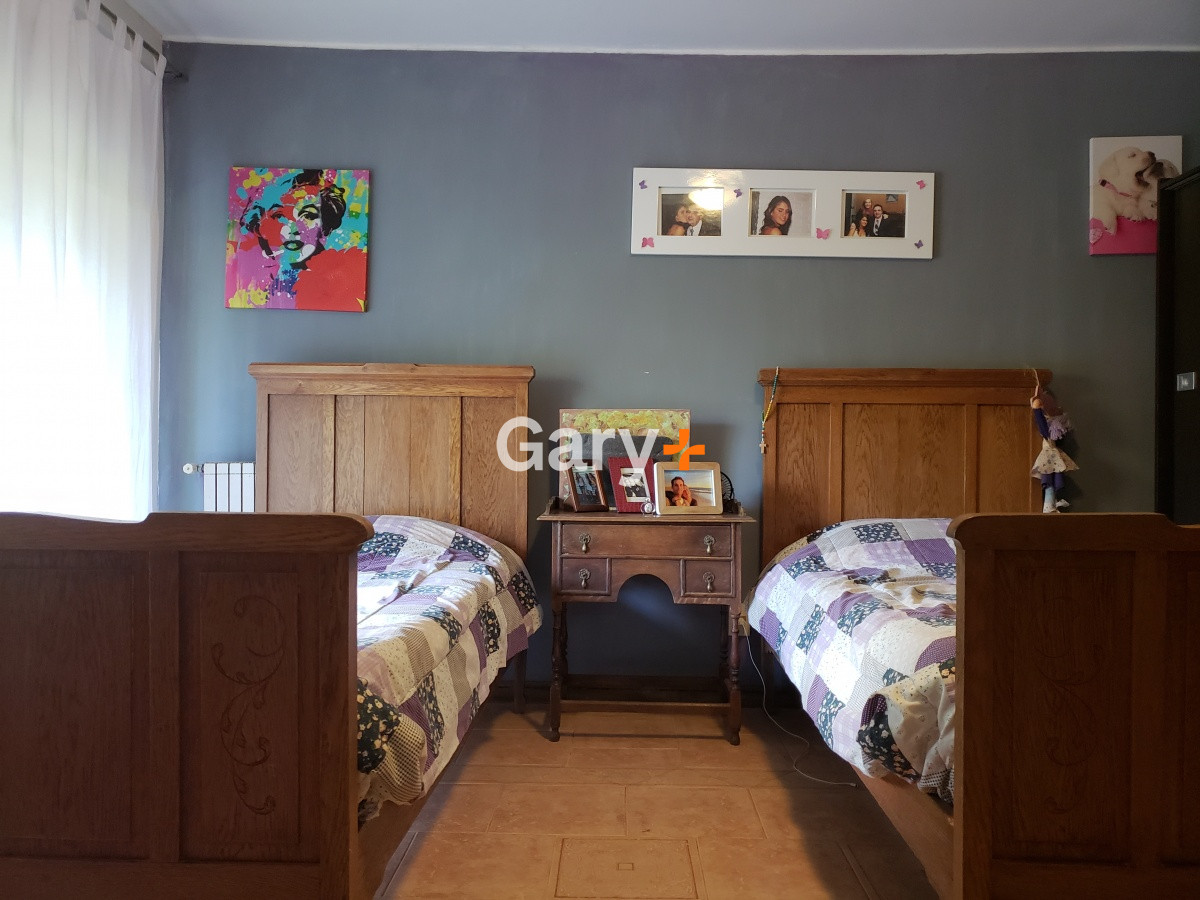 Casa ID.23715 - Casa a la venta , sólida y con muy buen frente cercana al Shopping y colegios