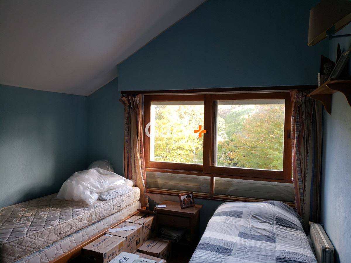 Casa ID.23715 - Casa a la venta , sólida y con muy buen frente cercana al Shopping y colegios