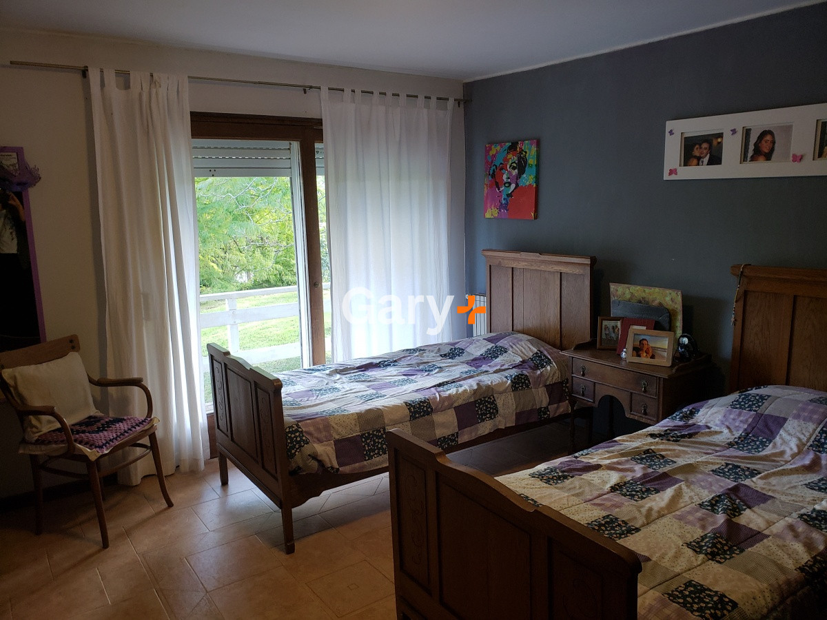 Casa ID.23715 - Casa a la venta , sólida y con muy buen frente cercana al Shopping y colegios