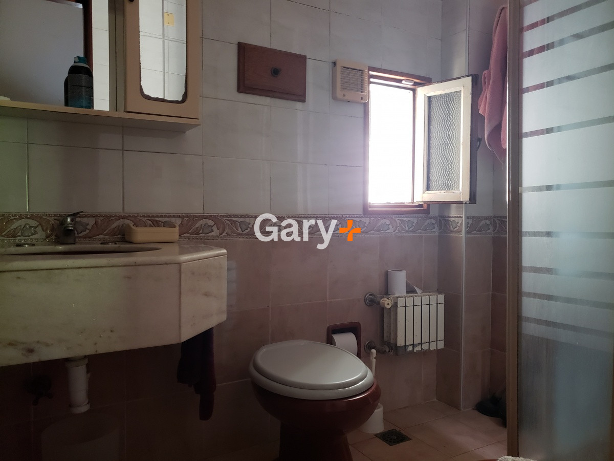 Casa ID.23715 - Casa a la venta , sólida y con muy buen frente cercana al Shopping y colegios