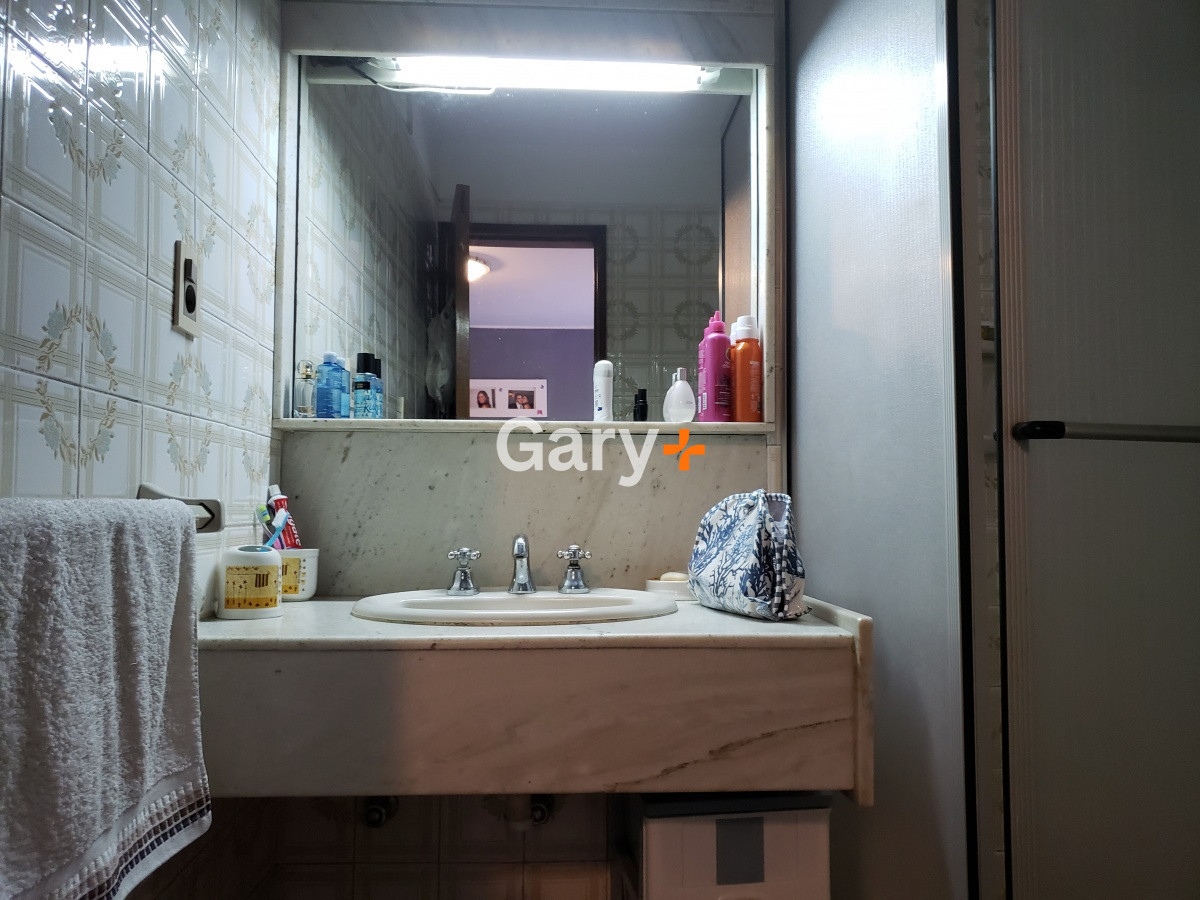 Casa ID.23715 - Casa a la venta , sólida y con muy buen frente cercana al Shopping y colegios