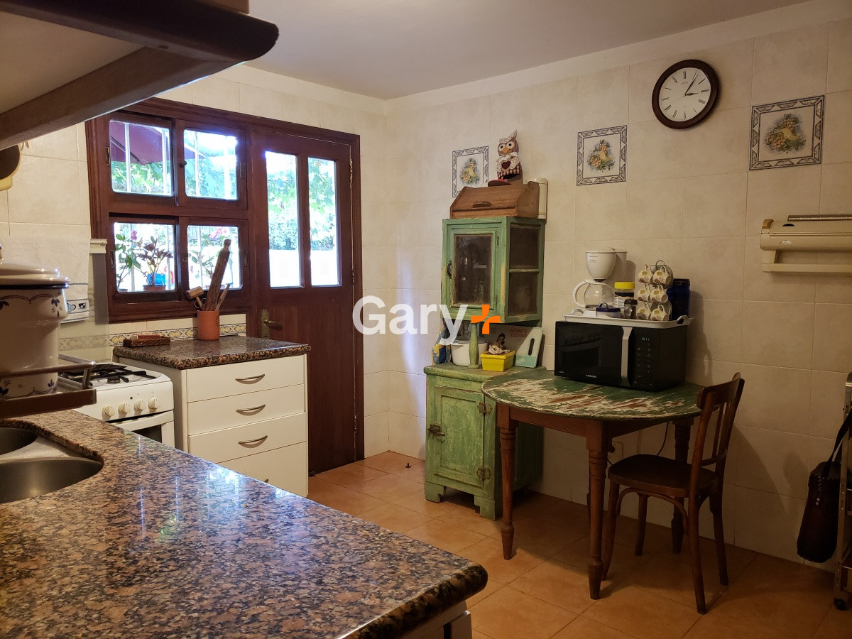 Casa ID.23715 - Casa a la venta , sólida y con muy buen frente cercana al Shopping y colegios