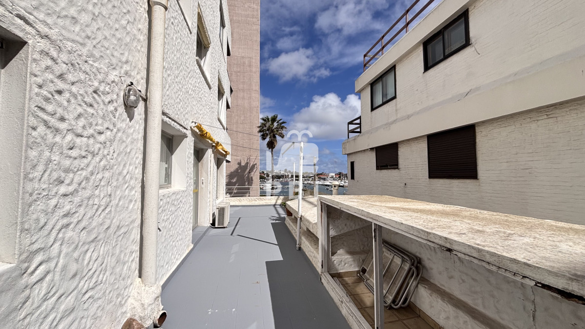 RGVwYXJ0YW1lbnRvIGRlIDMgZG9ybWl0b3Jpb3MgZW4gdmVudGEgeSBhbHF1aWxlciB0ZW1wb3JhbCAgLSBDQVNURUxMT04gLSBSZWYgOiBQQkkxNTQ2Nw==