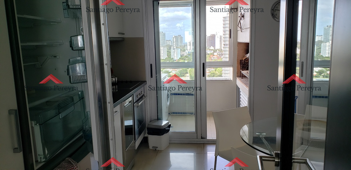 Apartamento ID.8657 - Muy buena vista, con excelente terraza con vsita al mar