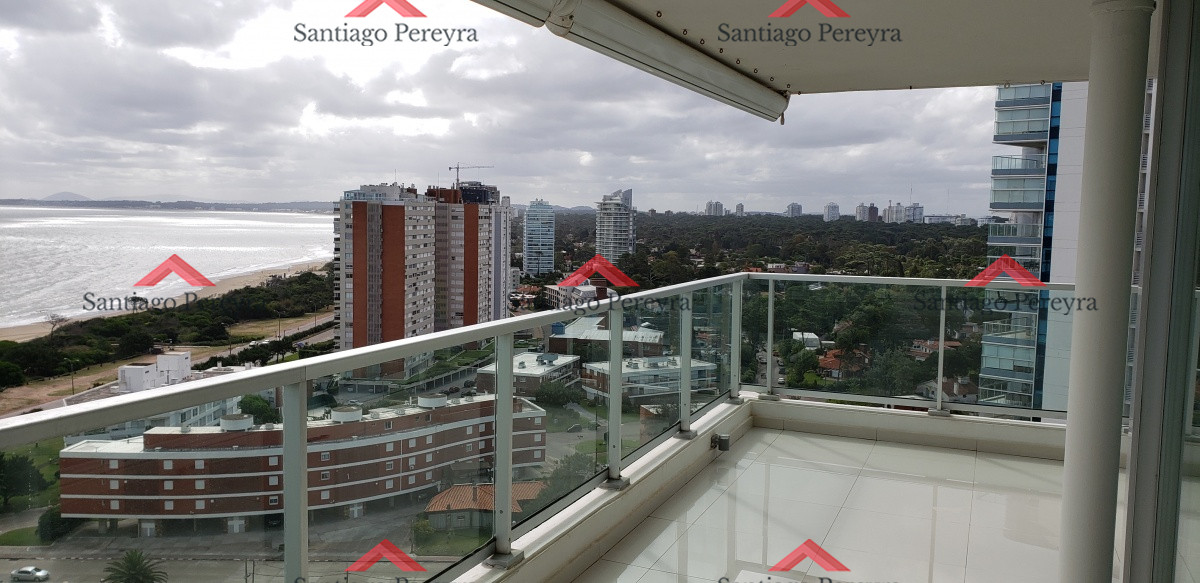 Apartamento ID.8657 - Muy buena vista, con excelente terraza con vsita al mar