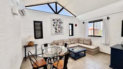 Departamento a pasos del mar con Parrillero propio
