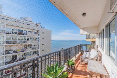 Venta apartamento de 4 dormitorios en Punta Carretas